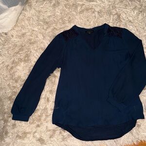 BOGO 🛍️ Chic Women's Navy Blouse with Lace Accents